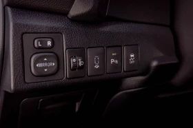 Toyota Auris 1.6 бензин ТОП! С ГАРАНЦИЯ! , снимка 12