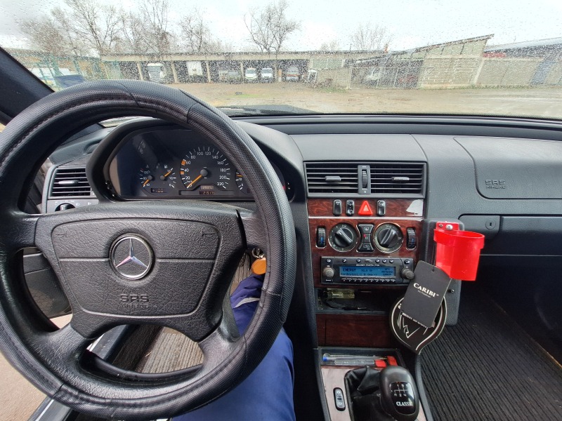 Mercedes-Benz C 220 CDI, снимка 9 - Автомобили и джипове - 45969007