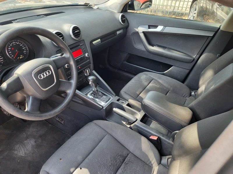 Audi A3 1.6 TDI Avtomat , снимка 15 - Автомобили и джипове - 47225201