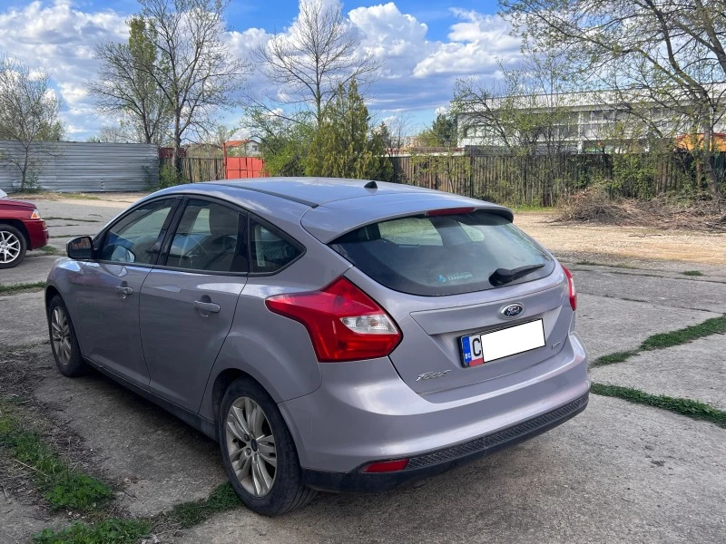 Ford Focus 1.0 100 кс, снимка 8 - Автомобили и джипове - 47307076