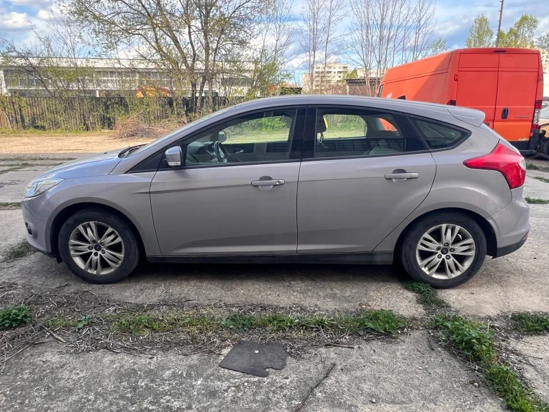 Ford Focus 1.0 100 кс, снимка 9 - Автомобили и джипове - 47307076