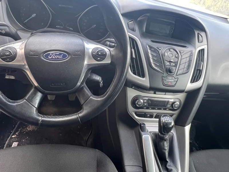 Ford Focus 1.0 100 кс, снимка 11 - Автомобили и джипове - 47307076