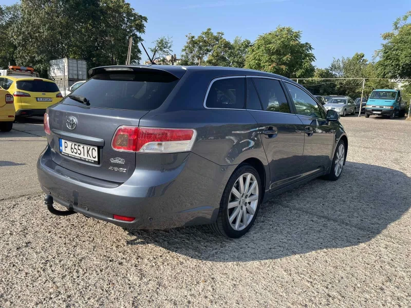 Toyota Avensis, снимка 8 - Автомобили и джипове - 47004731