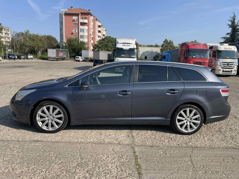 Toyota Avensis, снимка 7 - Автомобили и джипове - 47004731