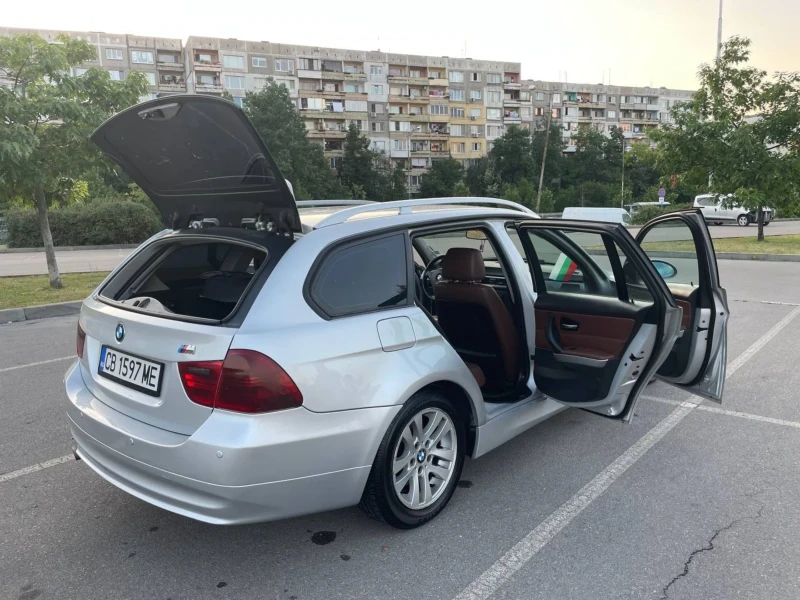 BMW 320, снимка 7 - Автомобили и джипове - 47338026