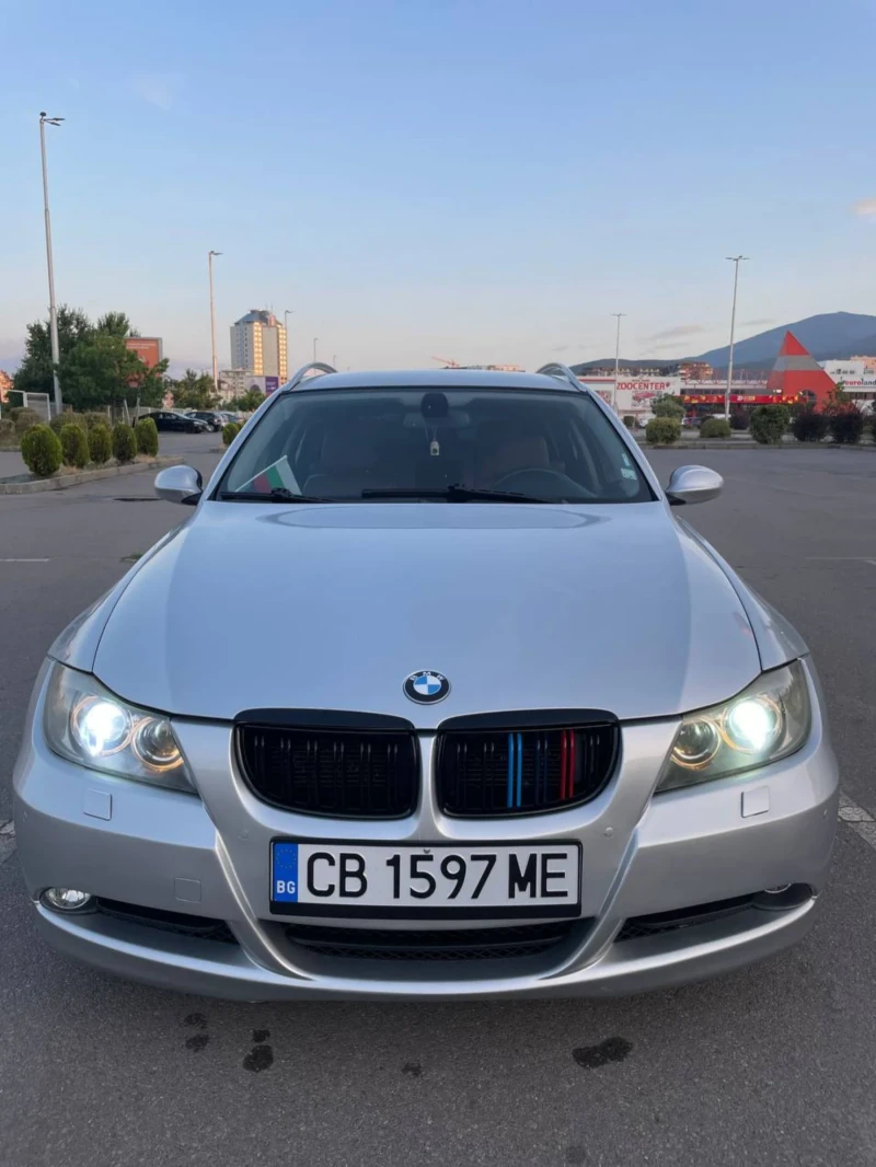 BMW 320, снимка 1 - Автомобили и джипове - 47338026