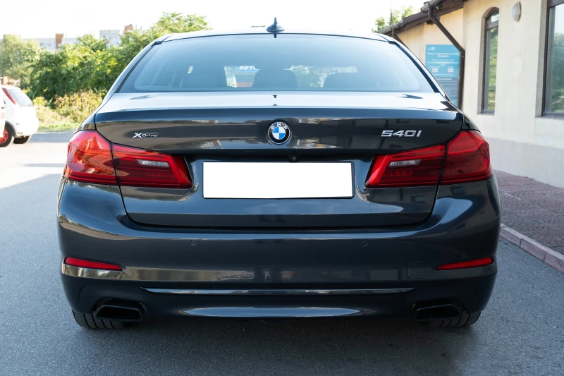 BMW 540 540i xDrive, снимка 3 - Автомобили и джипове - 47345526