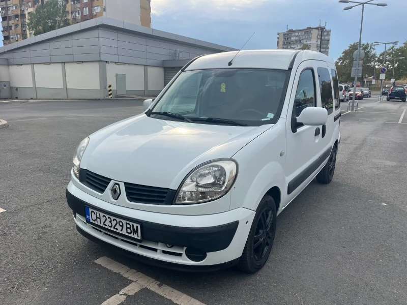 Renault Kangoo КАТО НОВО , снимка 8 - Автомобили и джипове - 47525170