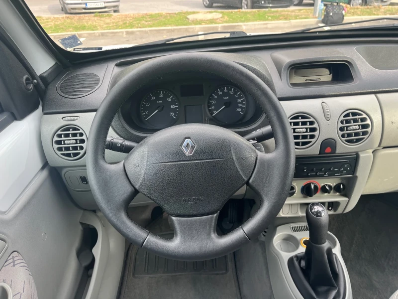 Renault Kangoo КАТО НОВО , снимка 11 - Автомобили и джипове - 47525170