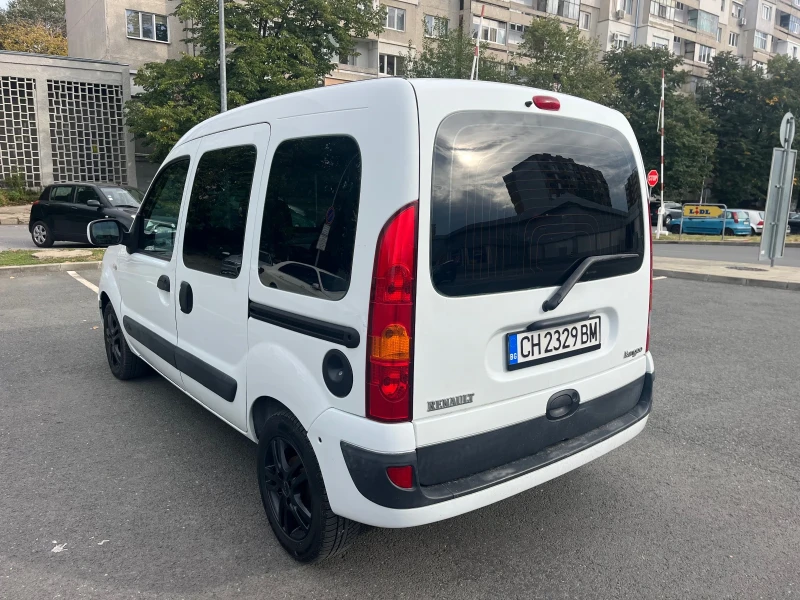 Renault Kangoo КАТО НОВО , снимка 6 - Автомобили и джипове - 47525170