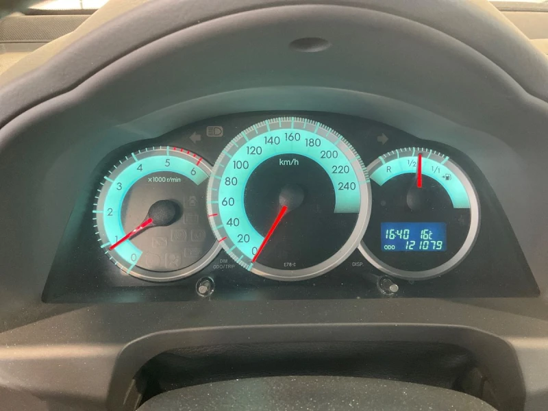 Toyota Corolla verso &#127470;&#127481; 2.2 D-4D  121000 км. + carverti, снимка 9 - Автомобили и джипове - 51448349