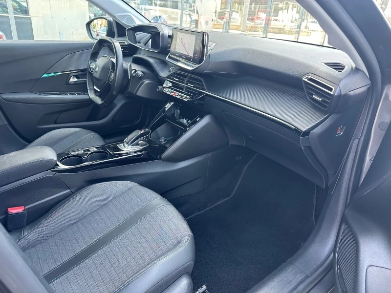 Peugeot 208 ШВЕЙЦАРИЯ  АВТОМАТИК , снимка 11 - Автомобили и джипове - 51543026