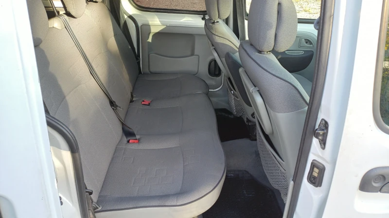 Renault Kangoo 1.5 DCI, снимка 11 - Автомобили и джипове - 52324755