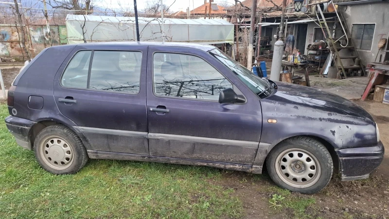 VW Golf, снимка 2 - Автомобили и джипове - 52682212