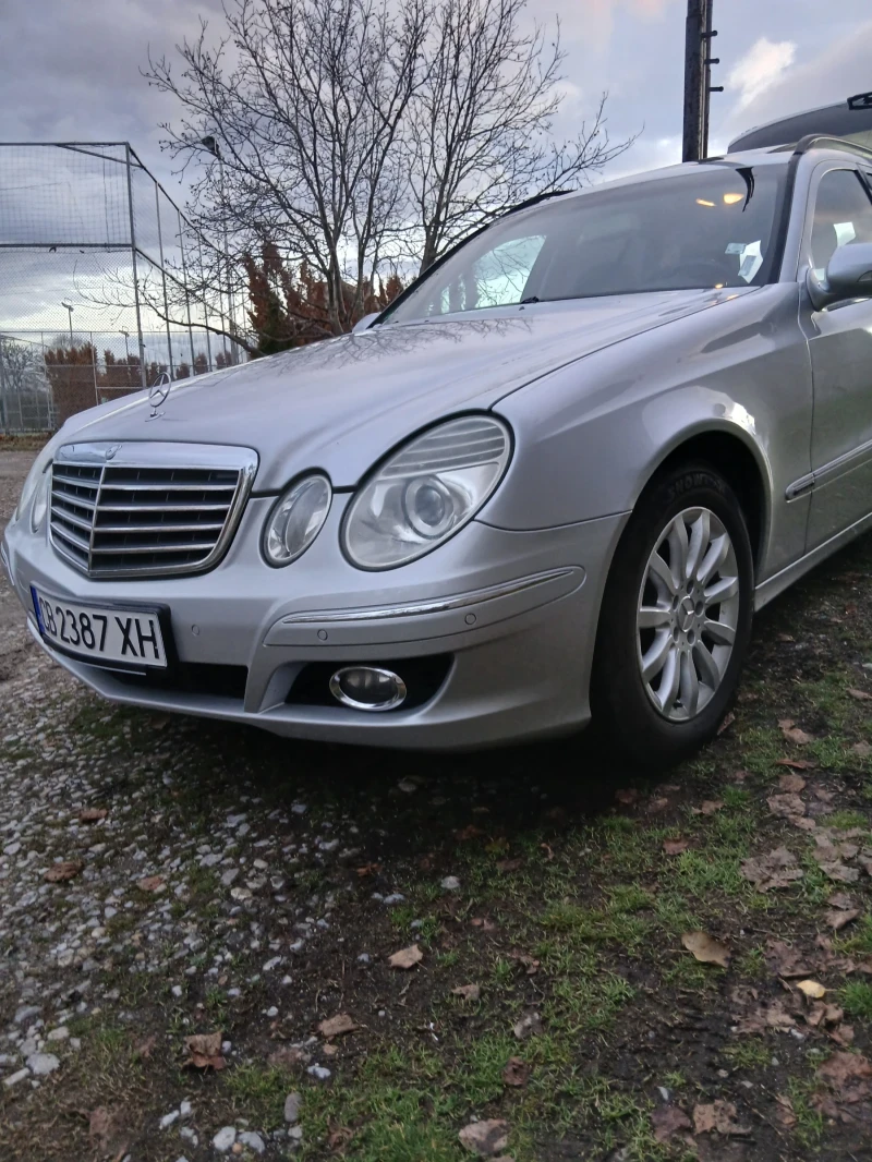 Mercedes-Benz E 220 Елеганс, снимка 4 - Автомобили и джипове - 53038443