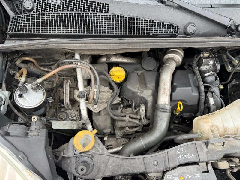 Renault Kangoo 1.5 DCI, снимка 17 - Автомобили и джипове - 53129676