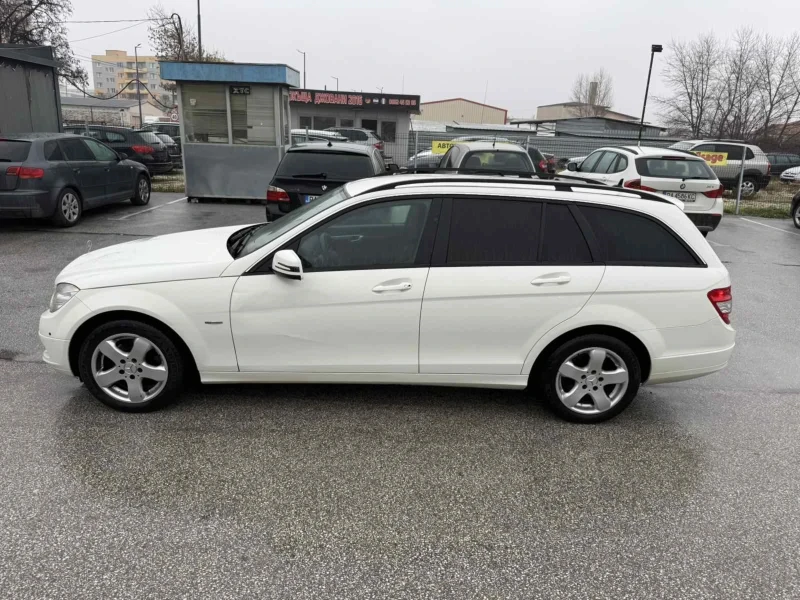 Mercedes-Benz C 220, снимка 4 - Автомобили и джипове - 53292927