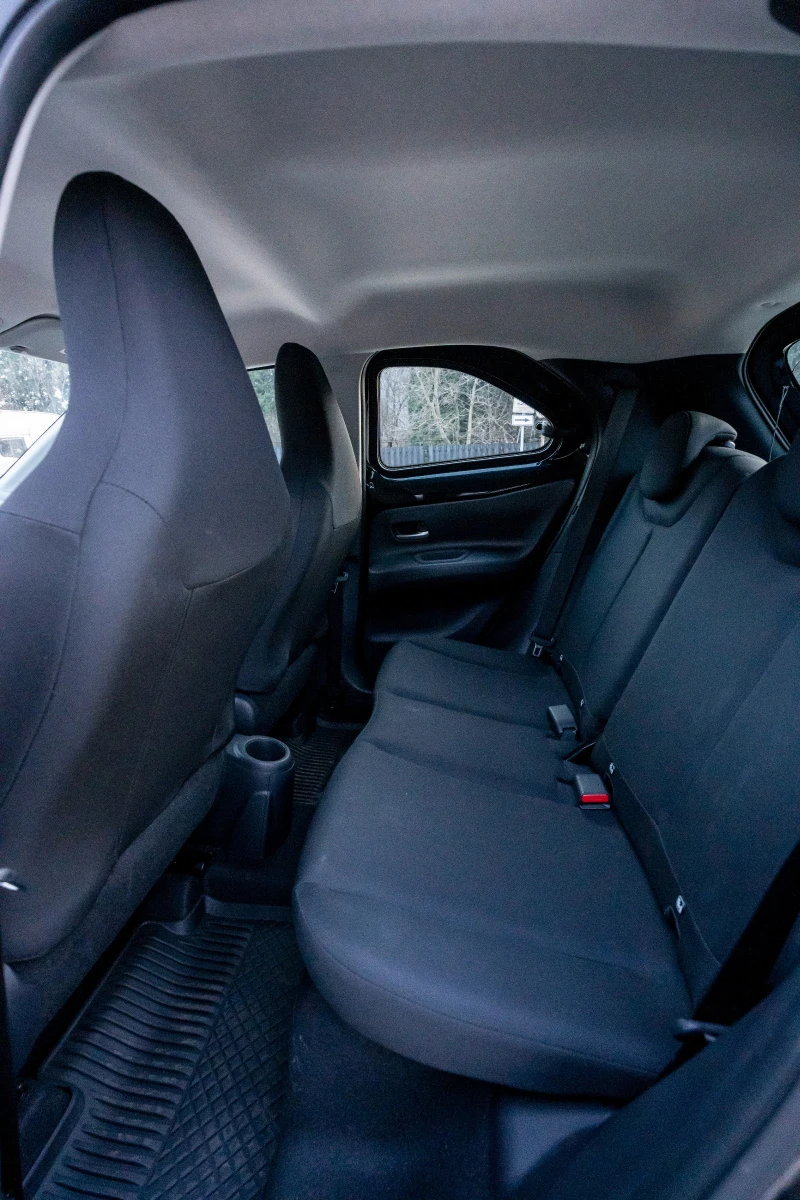 Toyota Aygo X 1.0P Play CVT, снимка 12 - Автомобили и джипове - 53463055