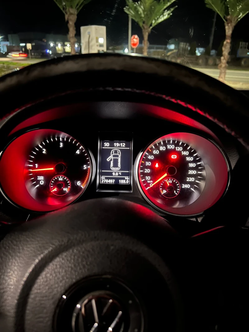 VW Golf, снимка 6 - Автомобили и джипове - 53599009