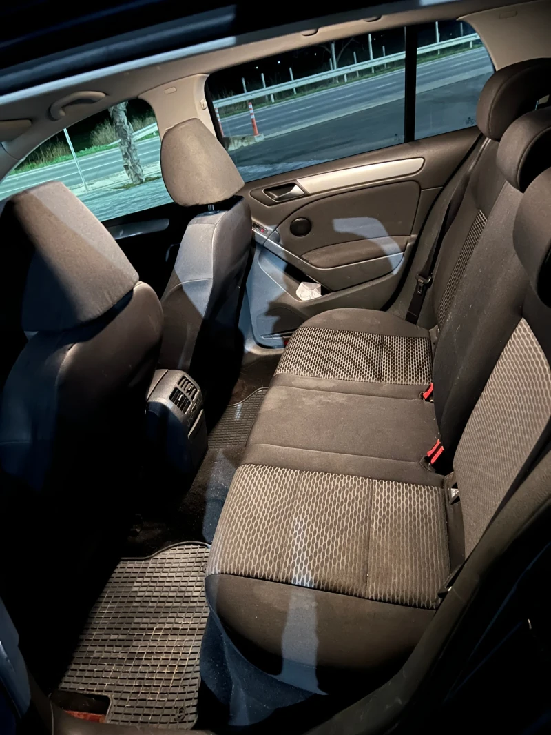 VW Golf, снимка 8 - Автомобили и джипове - 53599009