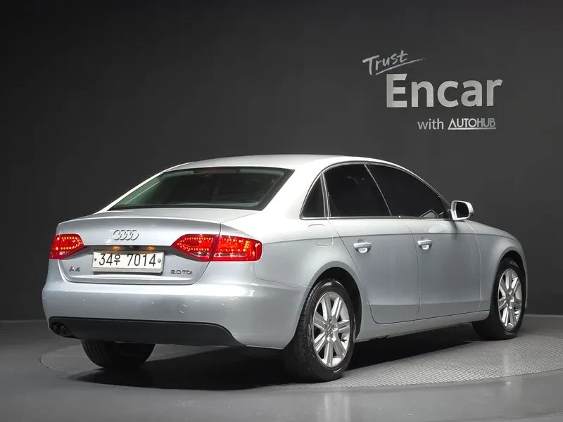 Audi A4 2.0 TDI, снимка 2 - Автомобили и джипове - 54550846