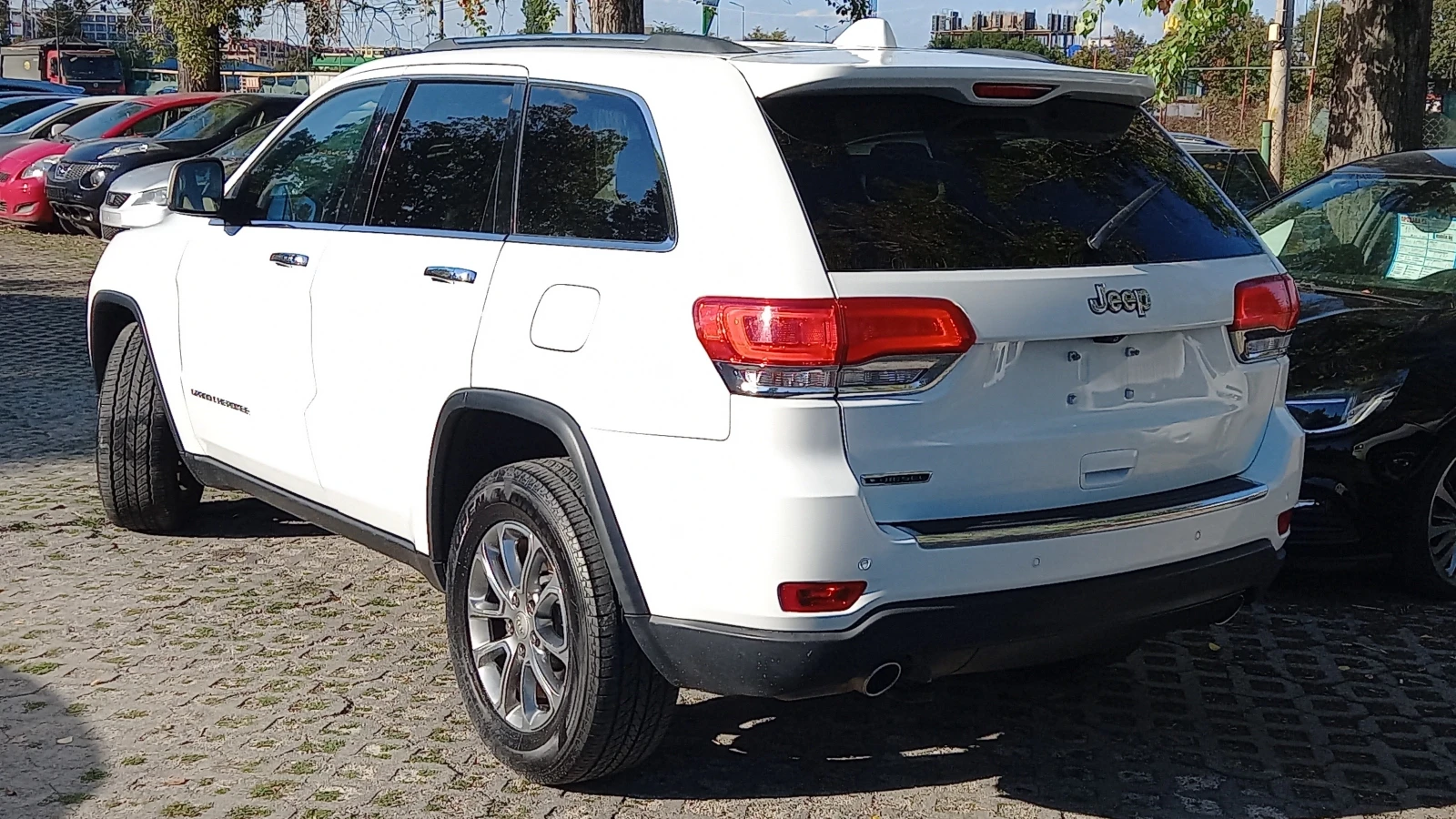 Jeep Grand cherokee 4Х4 FULL ИЗКЛЮЧИТЕЛНО СЕРВИЗ КНИЖК УНИКАТ ОБСЛУЖЕН - изображение 4