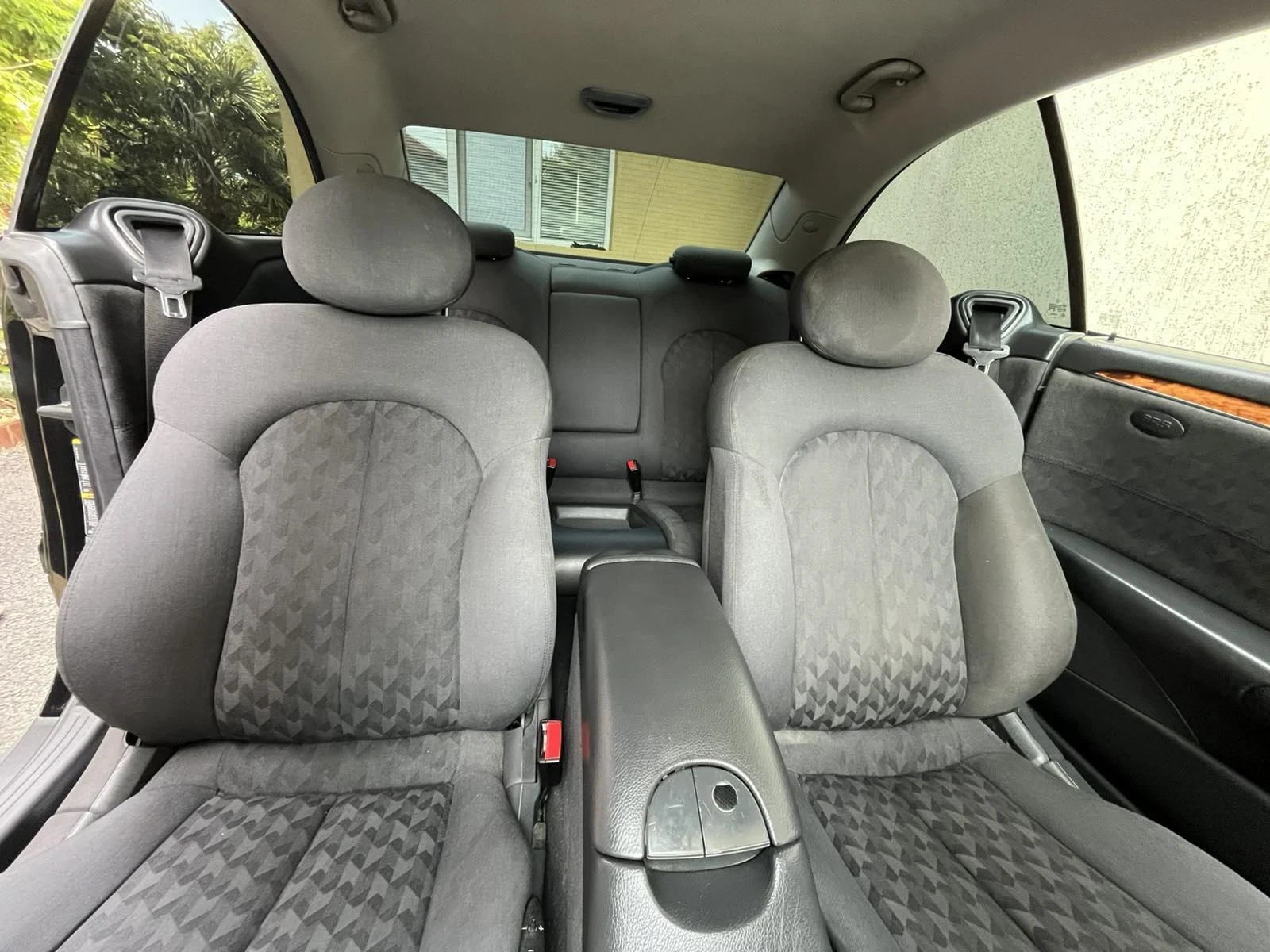 Mercedes-Benz CLK 320 - изображение 6