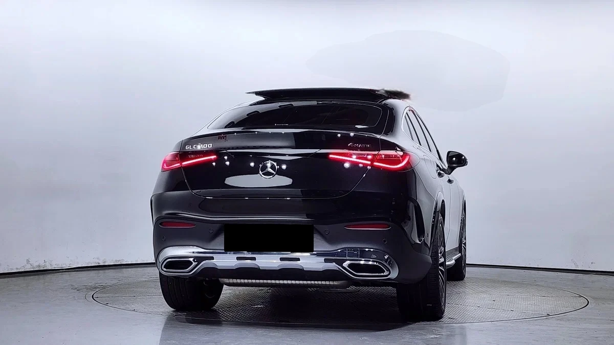 Mercedes-Benz GLC 200 AMG Line 4Matic - изображение 4