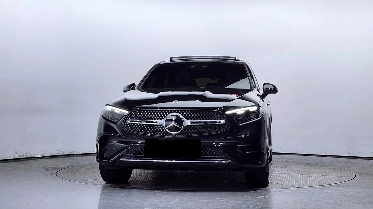 Mercedes-Benz GLC 200 AMG Line 4Matic - изображение 3