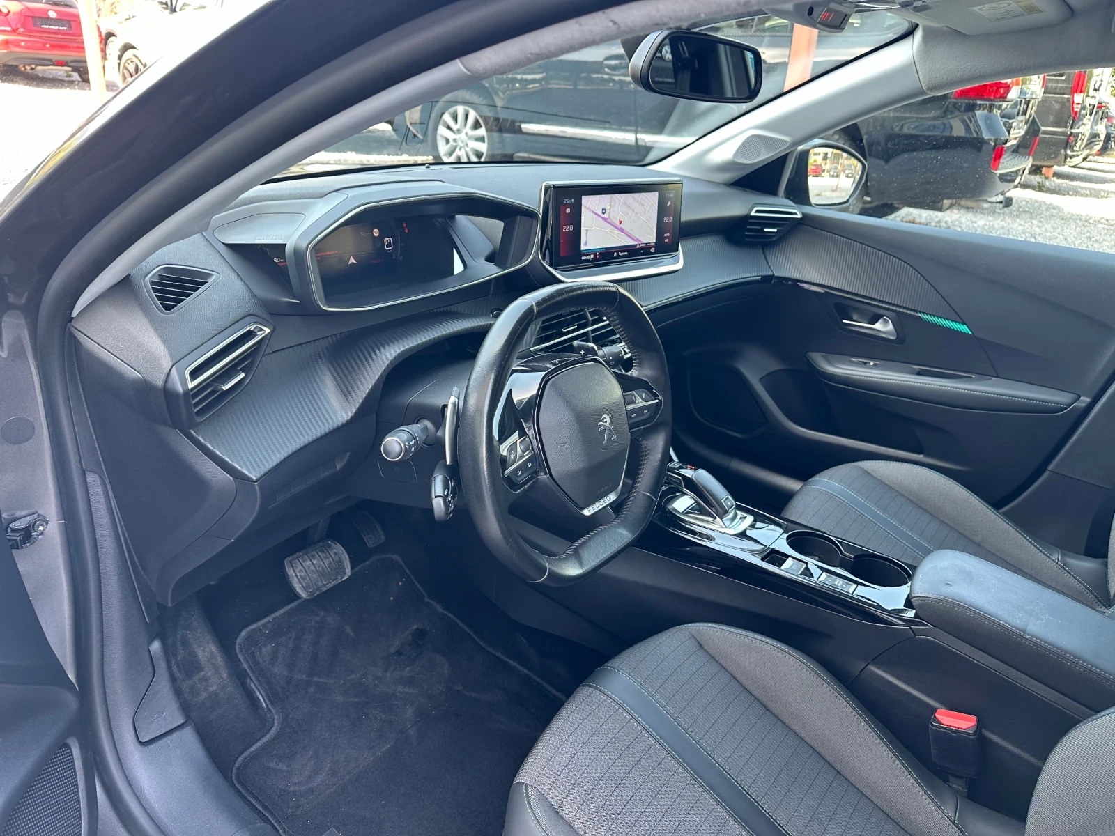 Peugeot 208 ШВЕЙЦАРИЯ  АВТОМАТИК  - изображение 9