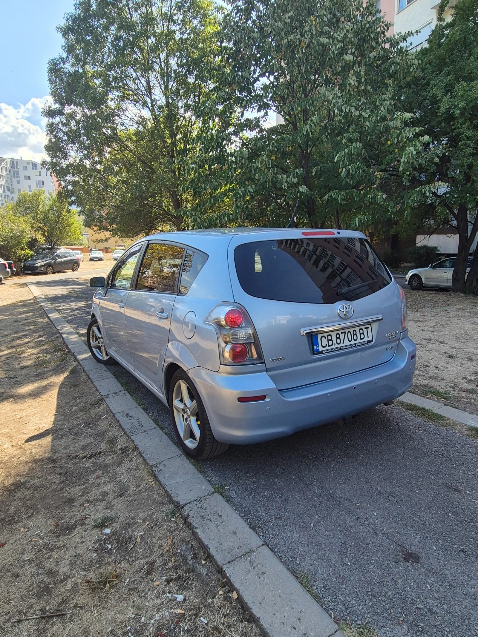 Toyota Corolla verso 2.2Dizel - изображение 7
