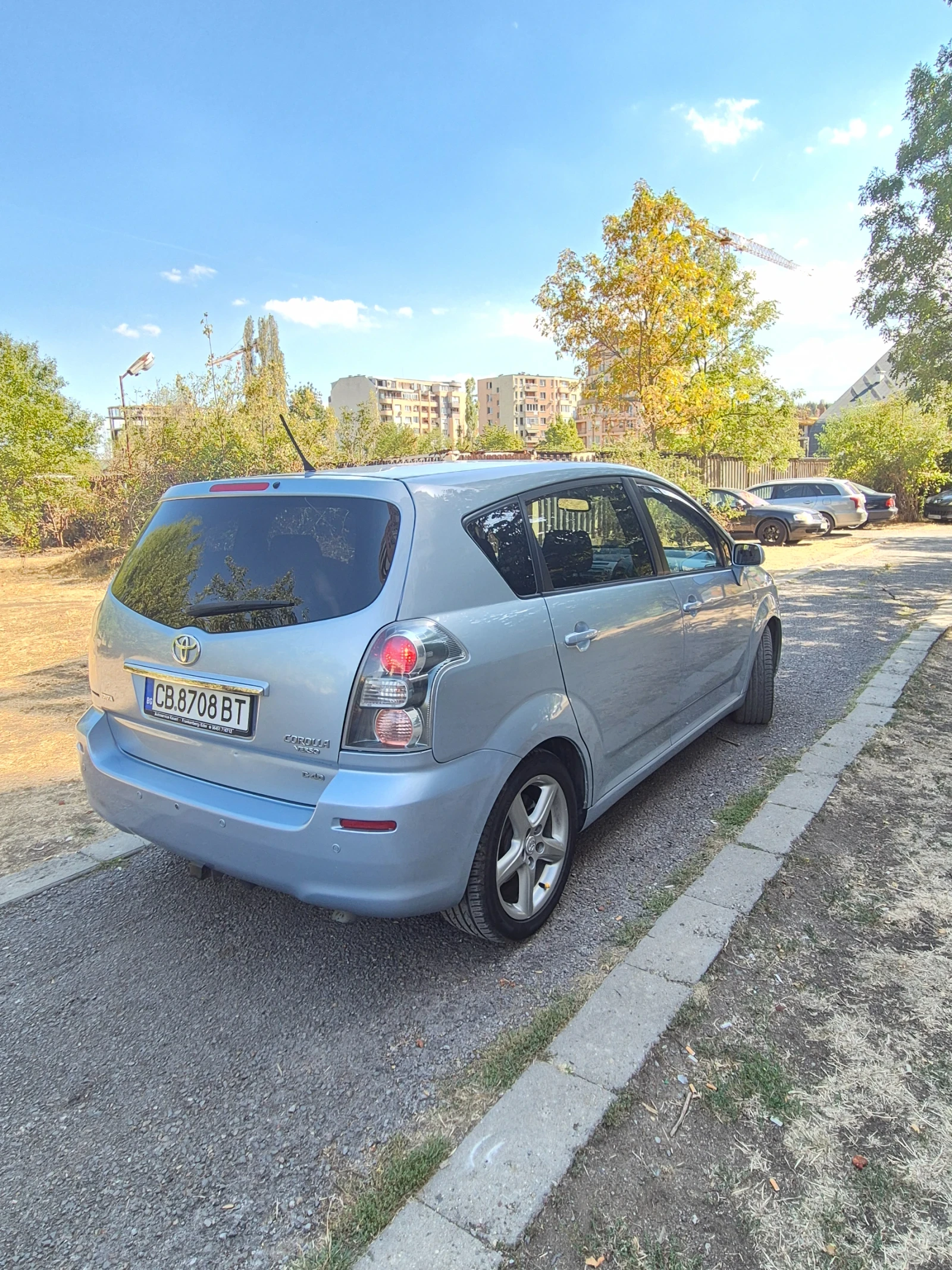 Toyota Corolla verso 2.2Dizel - изображение 5
