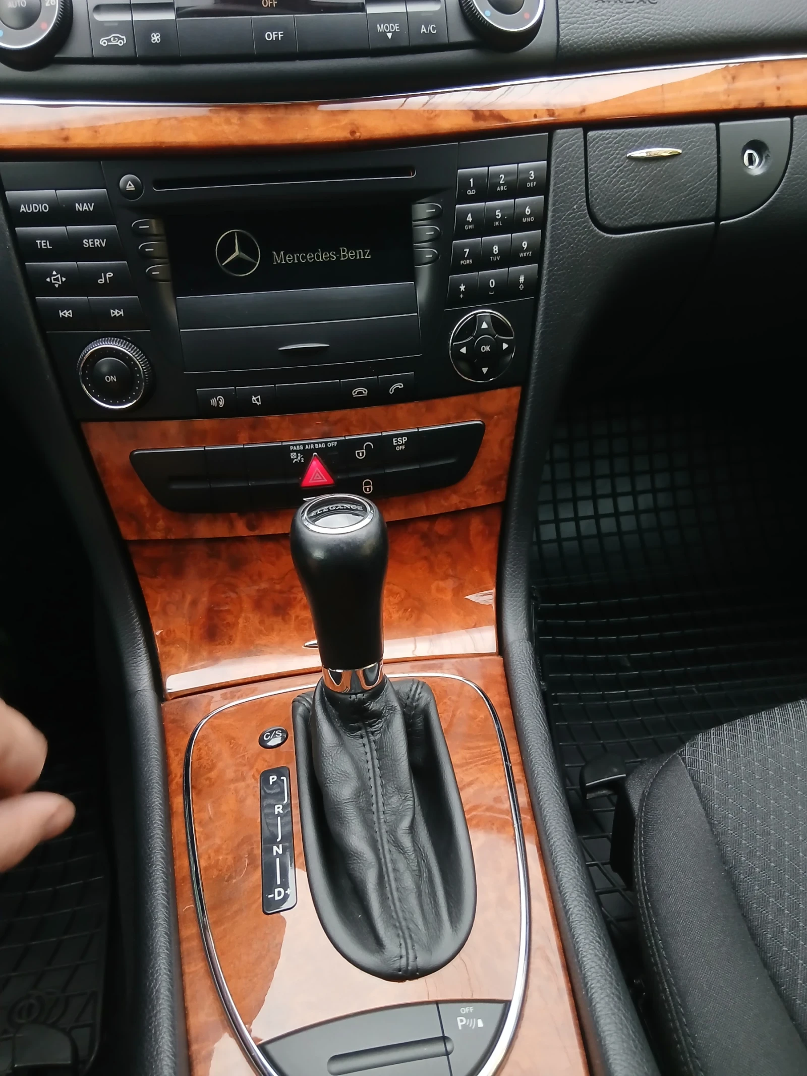 Mercedes-Benz E 220 Елеганс - изображение 5