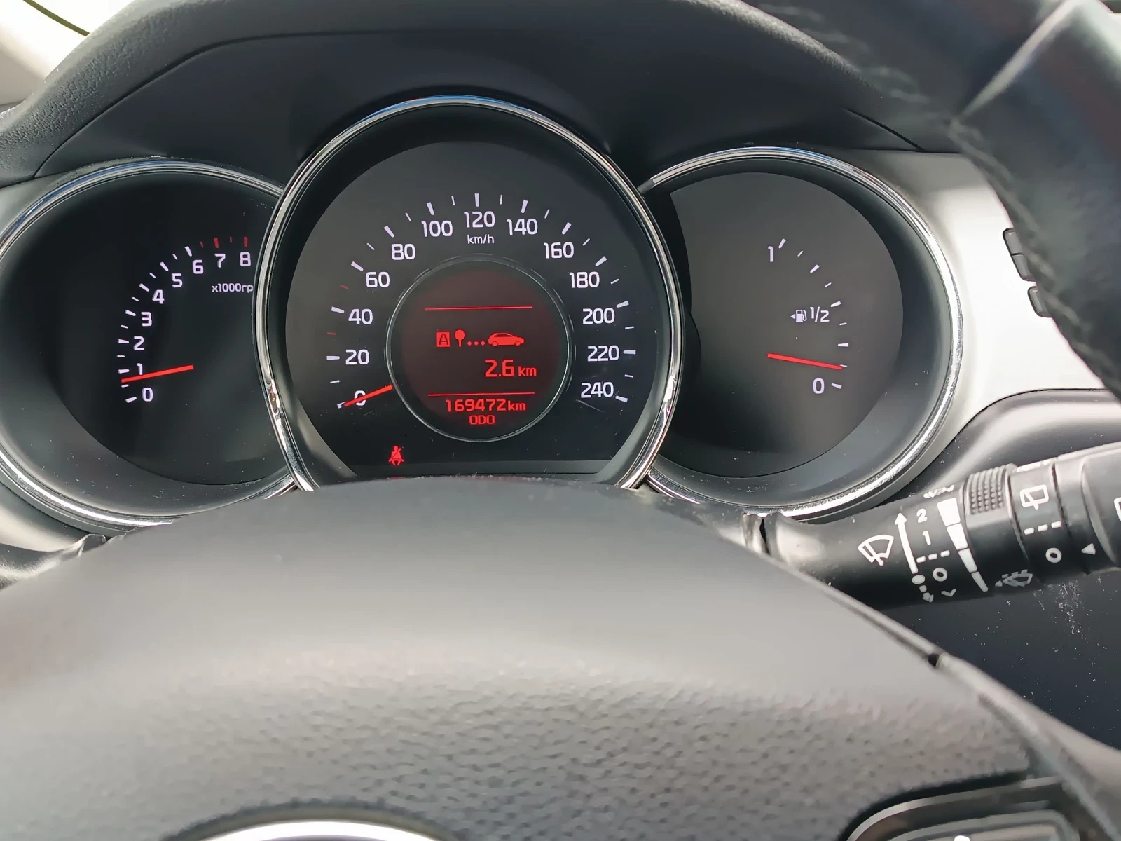 Kia Ceed 1.6GDI, снимка 14 - Автомобили и джипове - 54064360