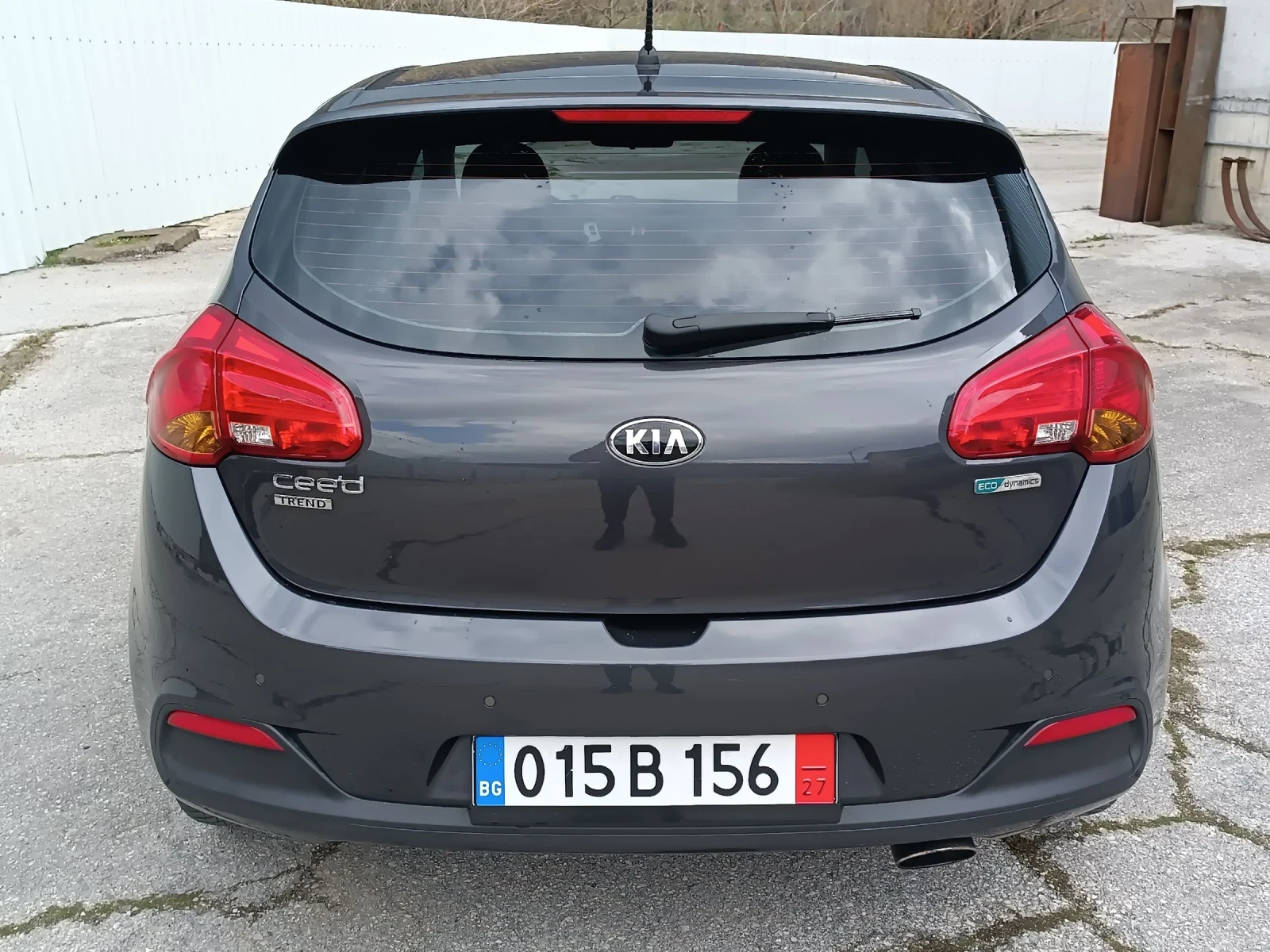 Kia Ceed 1.6GDI, снимка 7 - Автомобили и джипове - 54064360