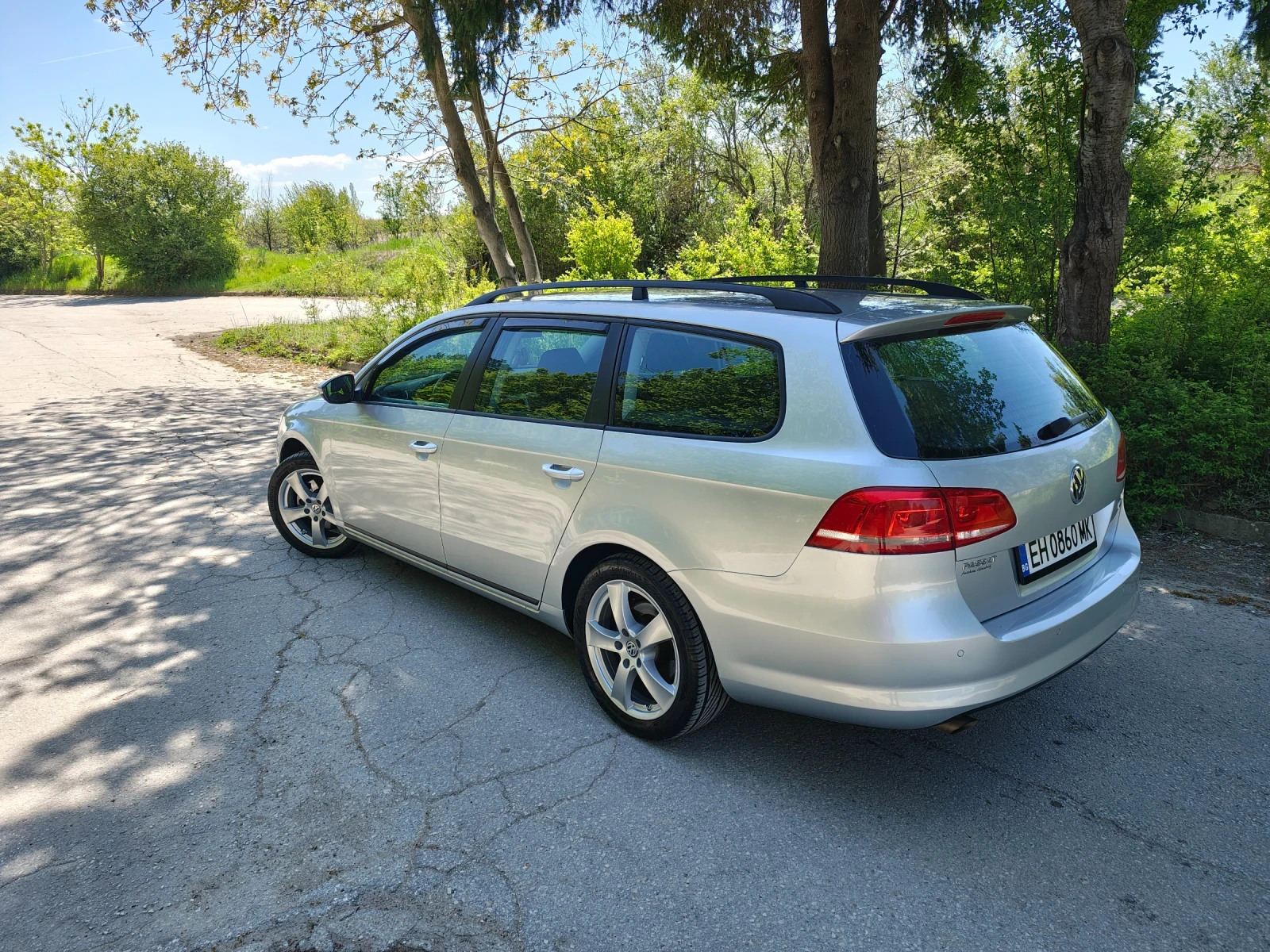VW Passat 1, 6-105 к.с., снимка 4 - Автомобили и джипове - 54322052