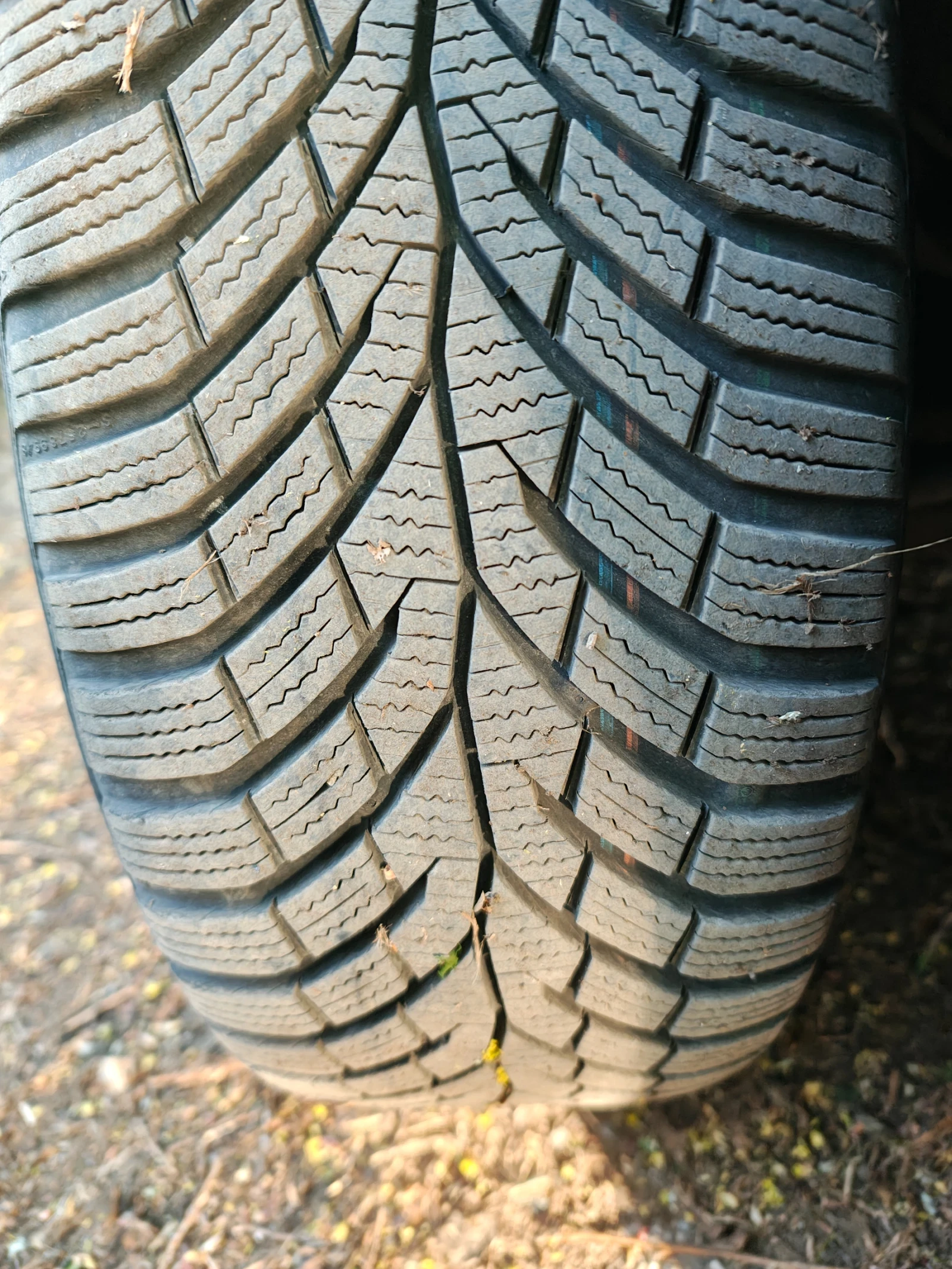 VW Passat 1, 6-105 к.с., снимка 15 - Автомобили и джипове - 54322052