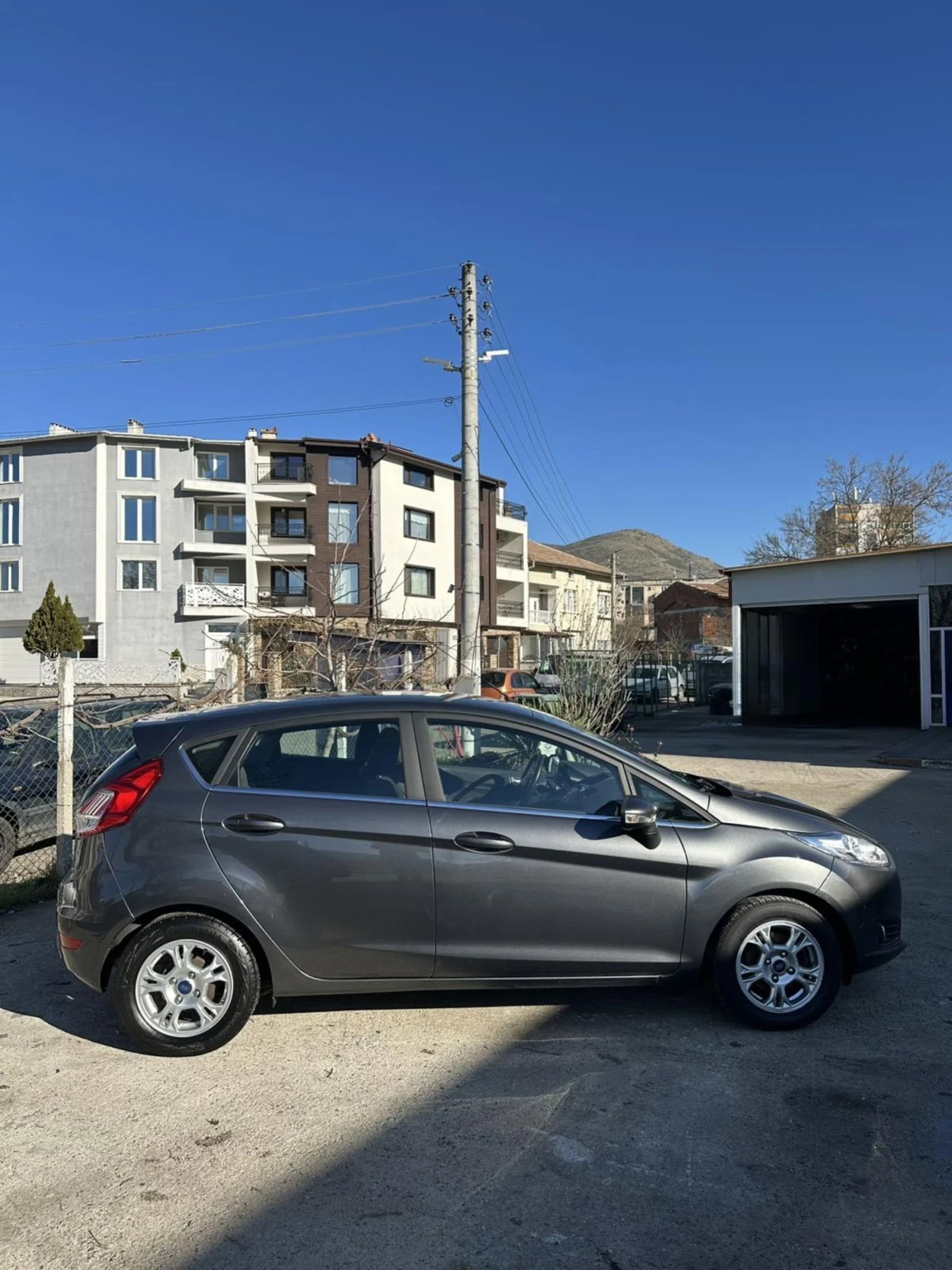 Ford Fiesta, снимка 3 - Автомобили и джипове - 54369156