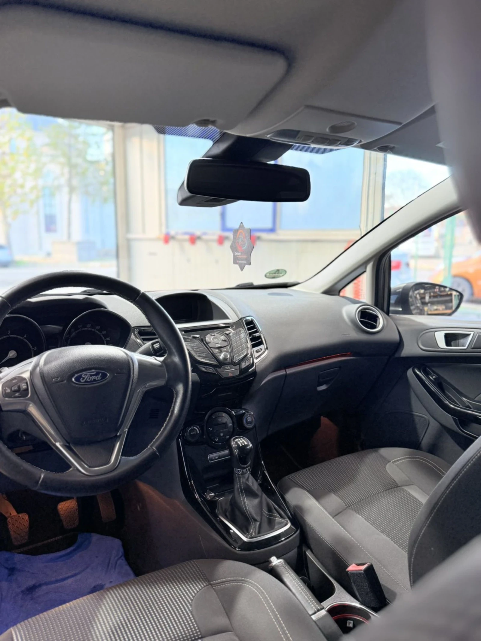 Ford Fiesta, снимка 5 - Автомобили и джипове - 54369156