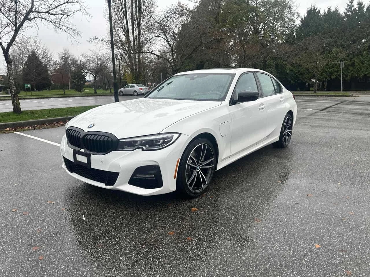 BMW 330 * 330e xDrive * ПОДГРЕВ * ПАМЕТ * CARPLAY