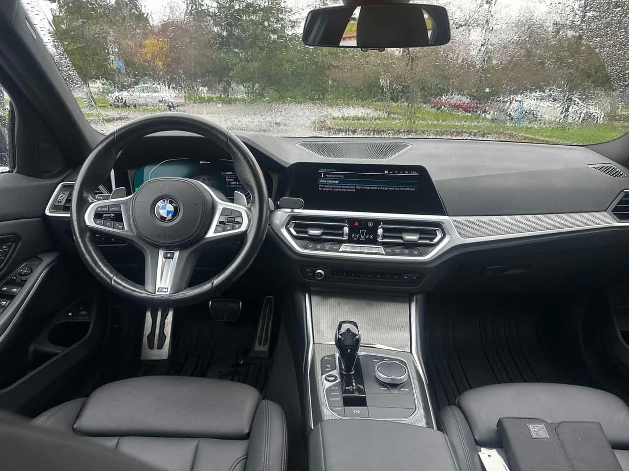 BMW 330 * 330e xDrive * ПОДГРЕВ * ПАМЕТ * CARPLAY, снимка 11 - Автомобили и джипове - 54418092