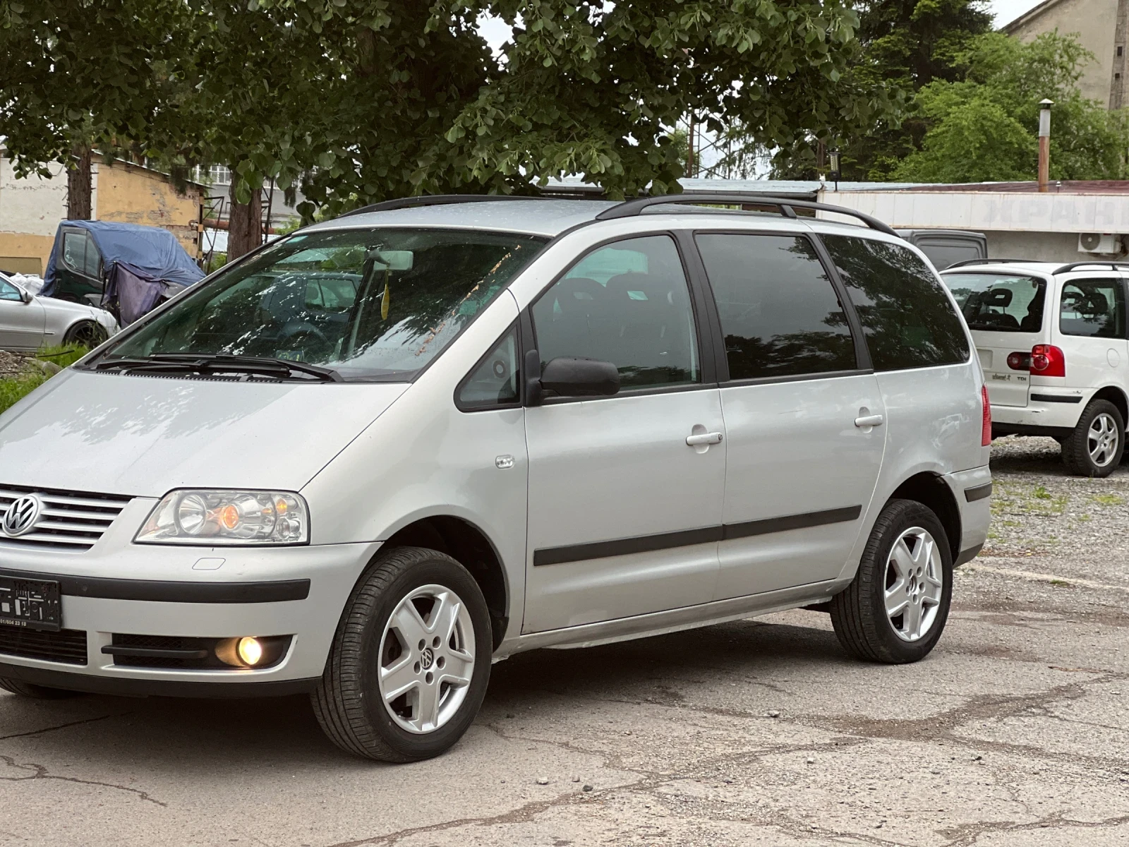 VW Sharan 1.9 TDI 116, снимка 3 - Автомобили и джипове - 54490935