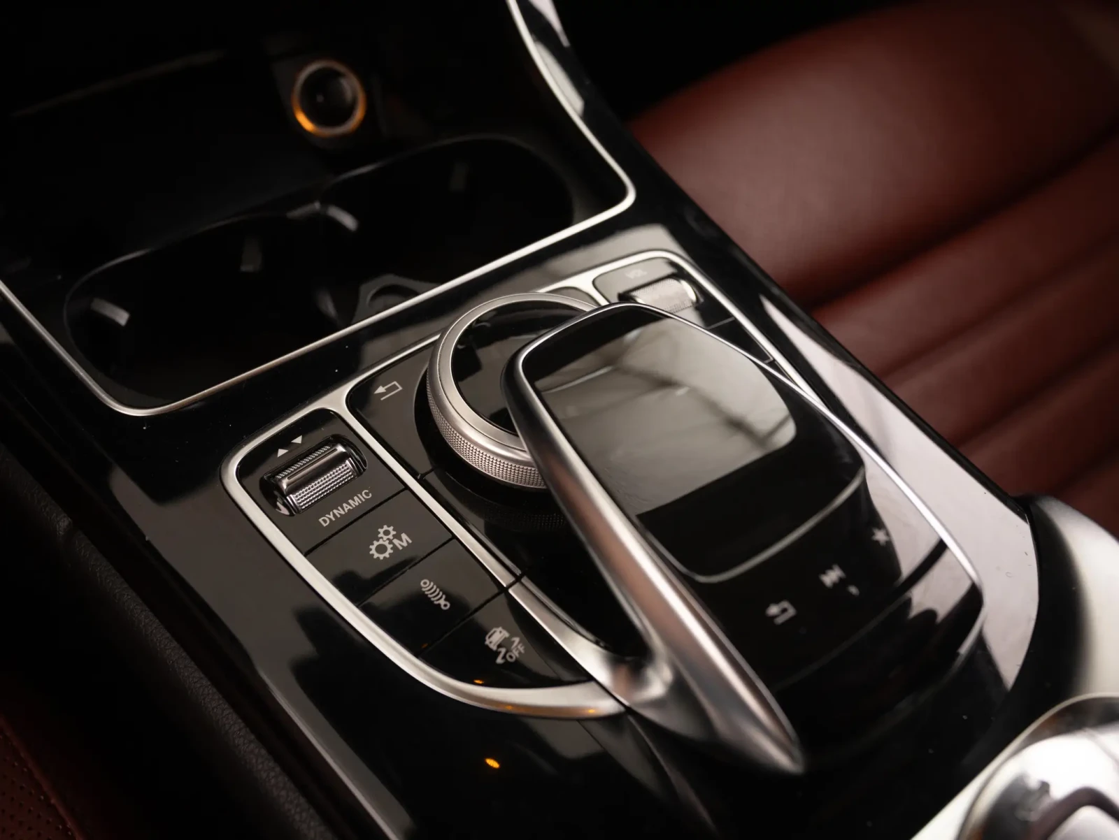 Mercedes-Benz C 43 AMG, снимка 16 - Автомобили и джипове - 55134818