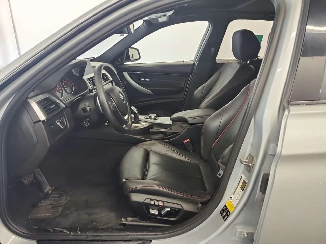 BMW 328  328I XDRIVE / ФИНАНСИРАНЕ / ЦЕНА ДО БЪЛГАРИЯ /   , снимка 10 - Автомобили и джипове - 55301260