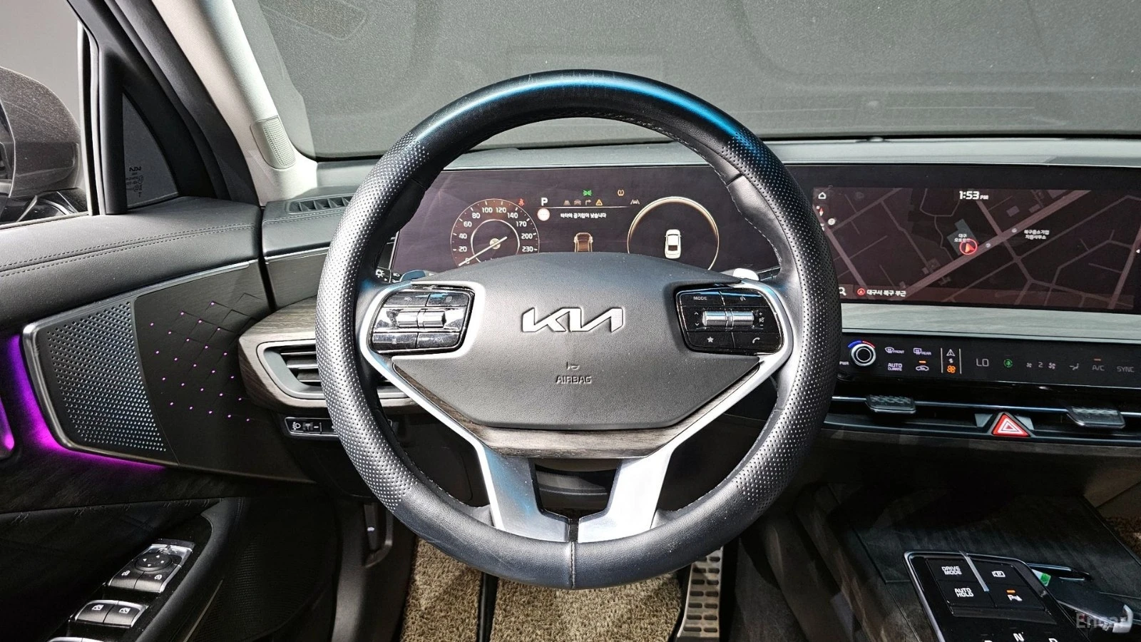 Kia K8 2.5* SIGNATURE* ПОДГРЕВ* ОБДУХВАНЕ* 360* HEAD-UP* , снимка 11 - Автомобили и джипове - 55465759