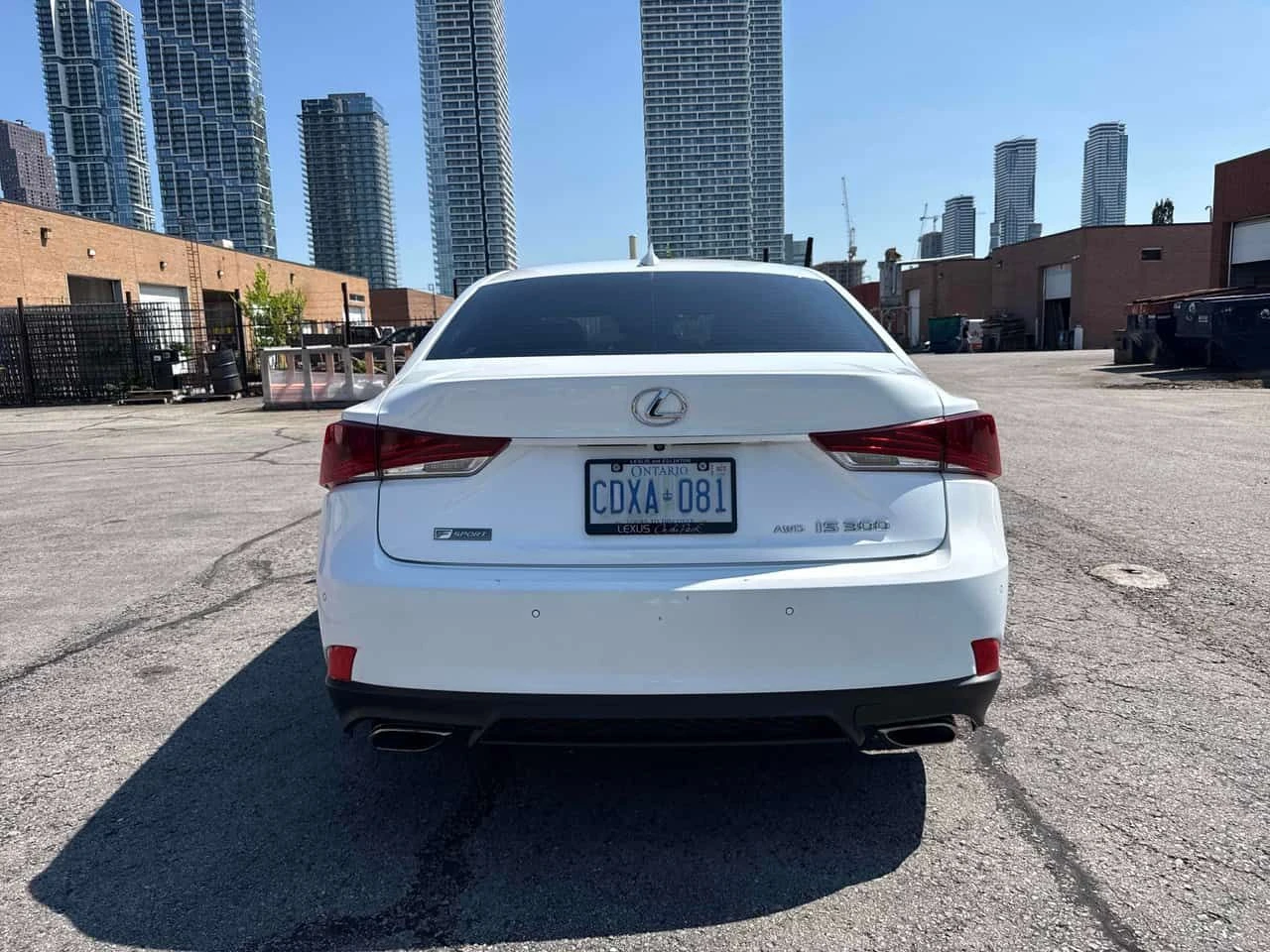 Lexus IS 300 F-SPORT* DISTRONIC* ОБДУХВАНЕ* , снимка 4 - Автомобили и джипове - 55573681
