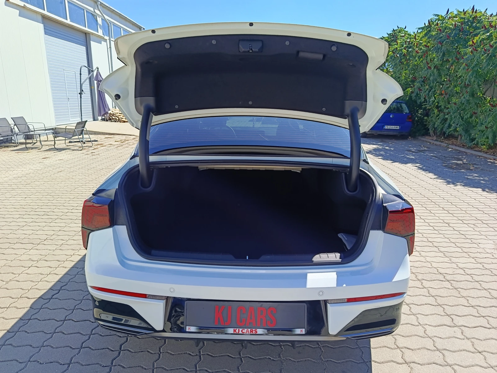 Kia K5 2.0 MPI, снимка 4 - Автомобили и джипове - 55789669