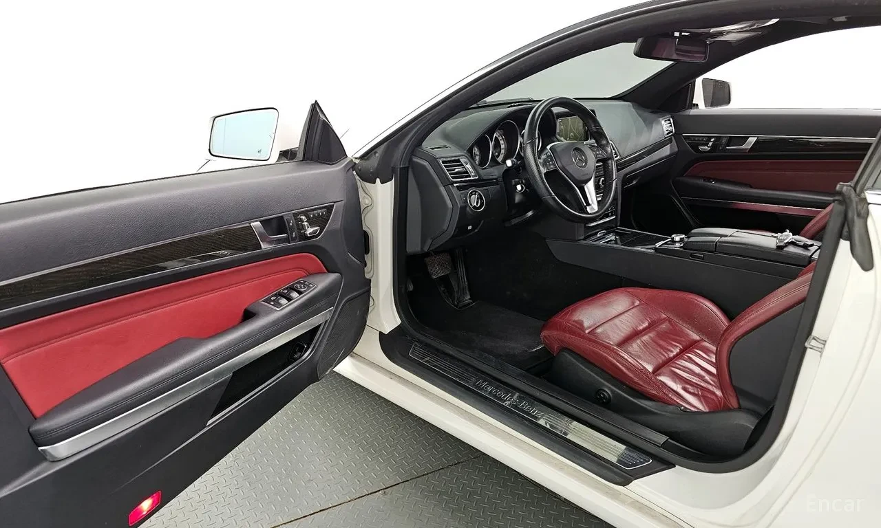 Mercedes-Benz E 200 COUPE , снимка 6 - Автомобили и джипове - 56104696
