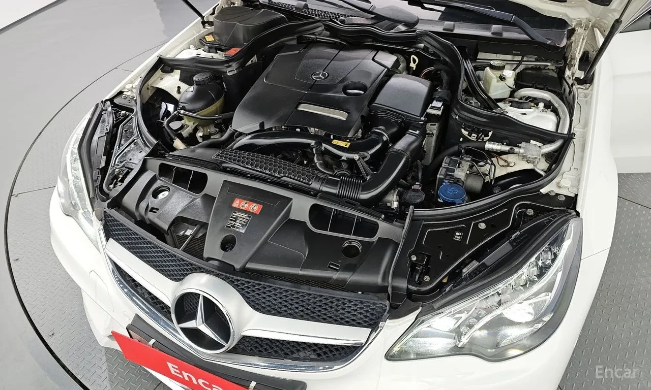 Mercedes-Benz E 200 COUPE , снимка 3 - Автомобили и джипове - 56104696