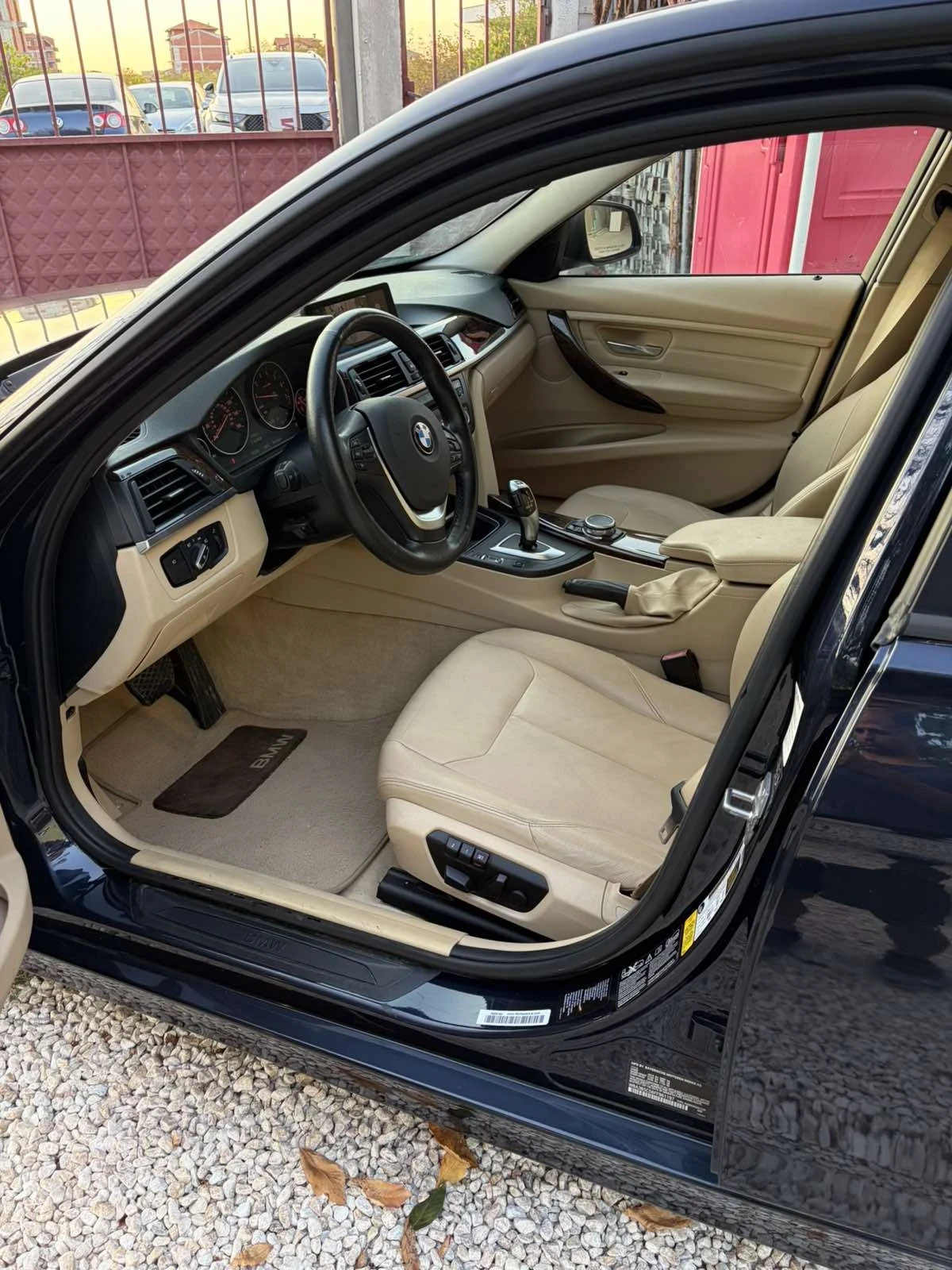 BMW 320 328Xi ПЕРФЕКТНО СЪСТОЯНИЕ!CARFAX!, снимка 5 - Автомобили и джипове - 56133393